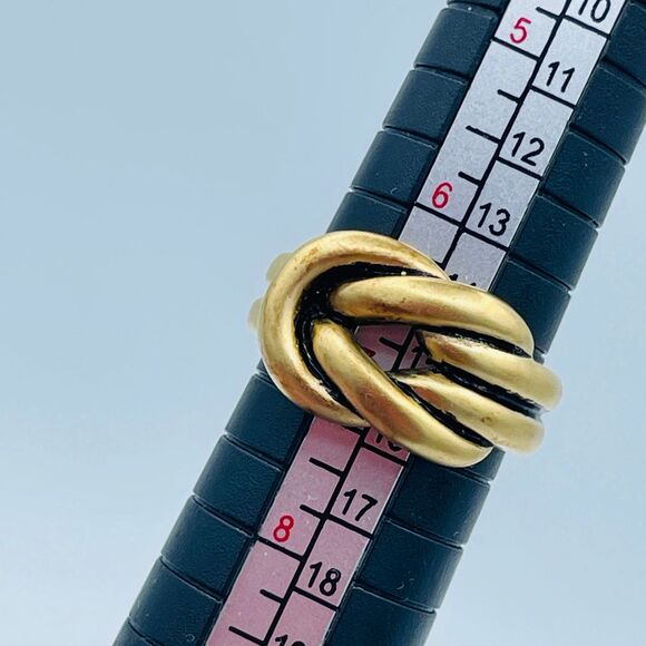 Lover's Knot Size 7 Gold Tone Ring Premier Designs "Forged" Band - Picture 9 of 9